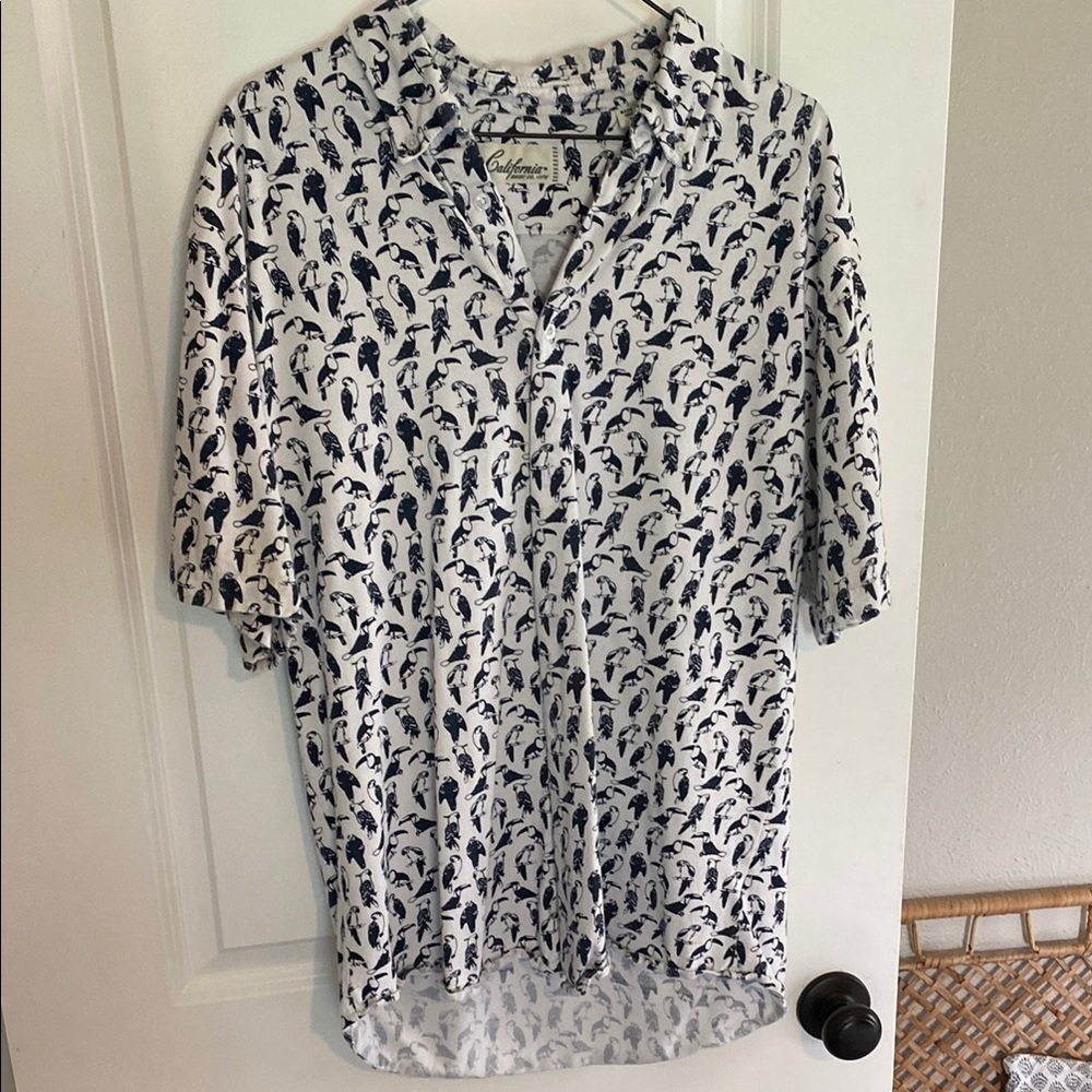 California Shirt Co. Casual Button Down Black & White Tropical Bird Print Large